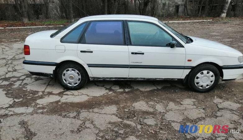 1994' Volkswagen Passat photo #3