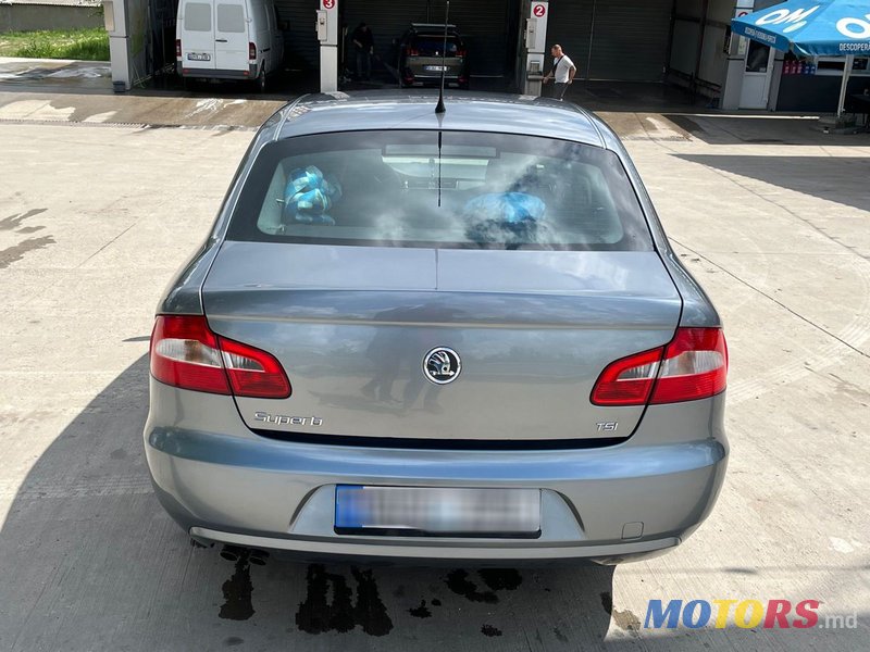 2009' Skoda Superb photo #6