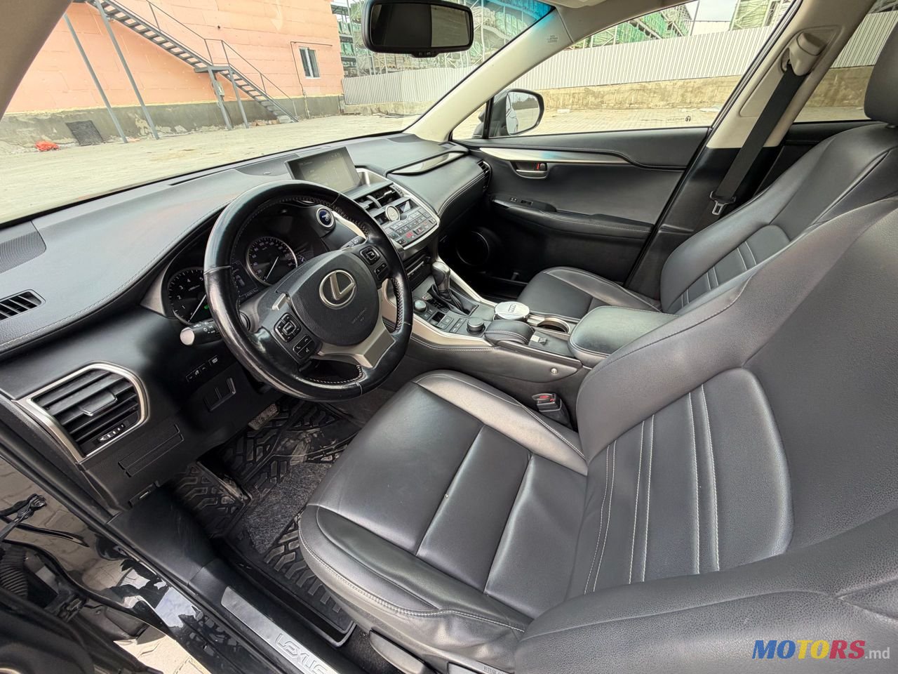 2017' Lexus Nx Series photo #3