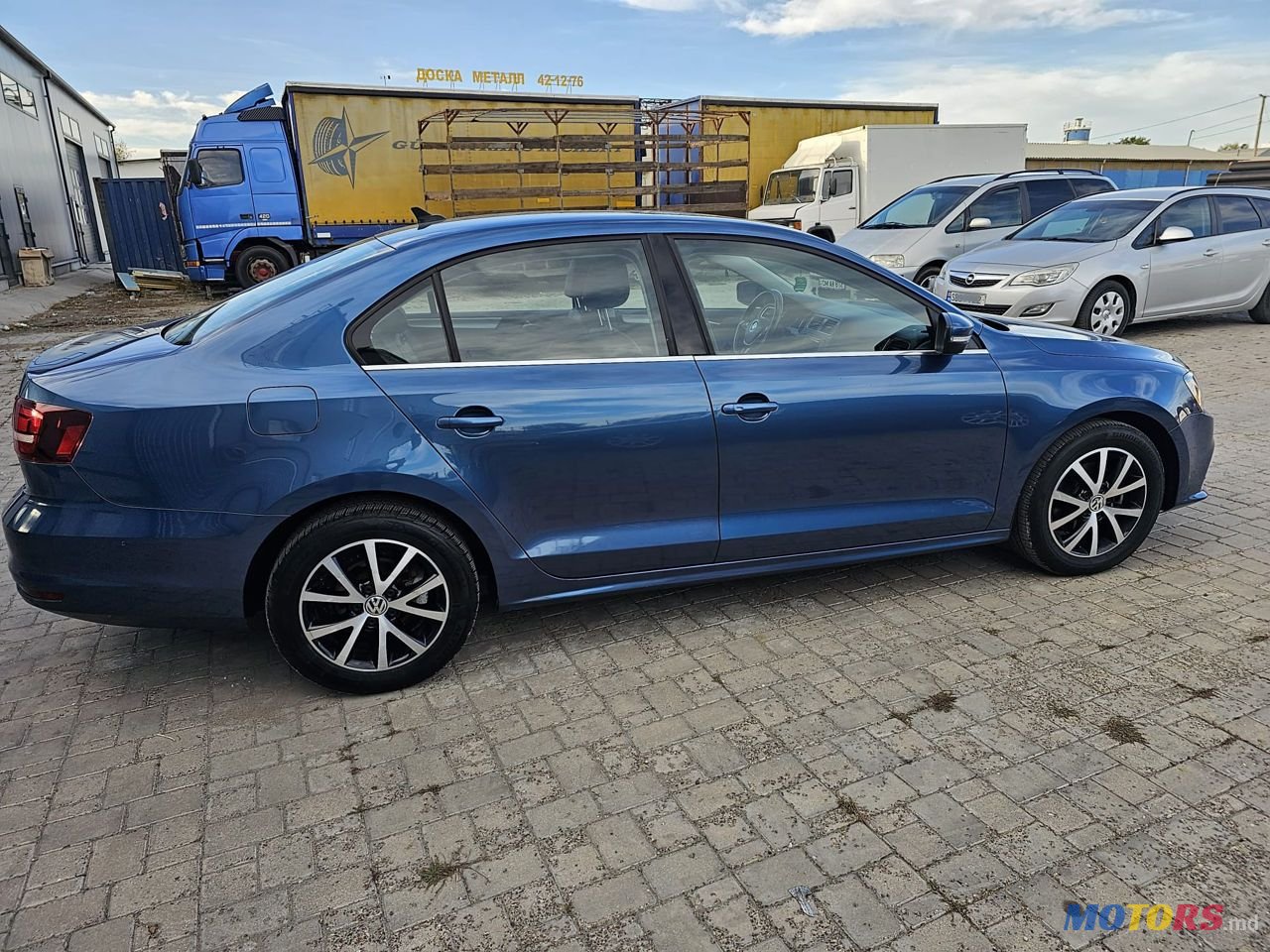 2016' Volkswagen Jetta photo #3
