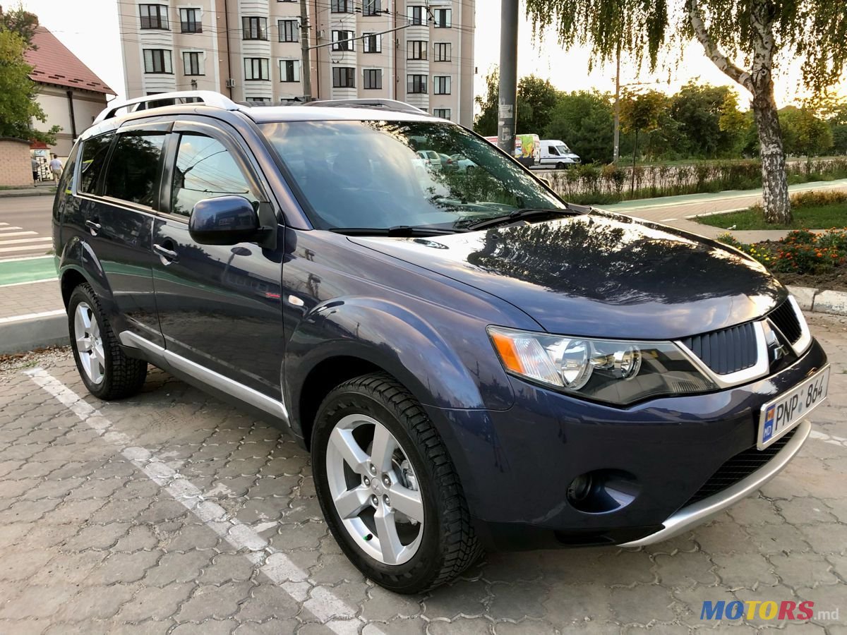 2007' Mitsubishi Outlander photo #3