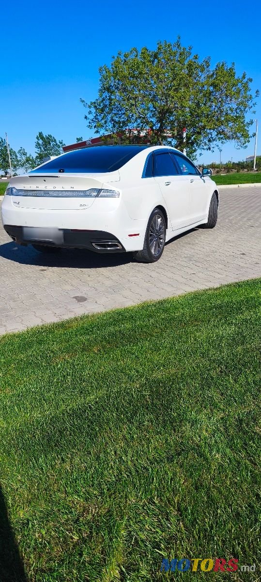 2015' Lincoln MKZ photo #4