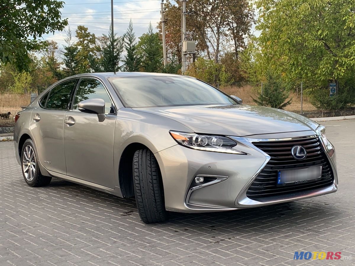 2015' Lexus Es Series photo #2