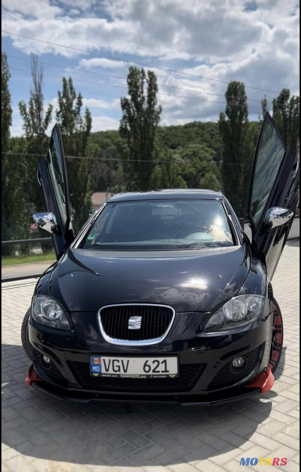 2011' SEAT Leon SPORT photo #3