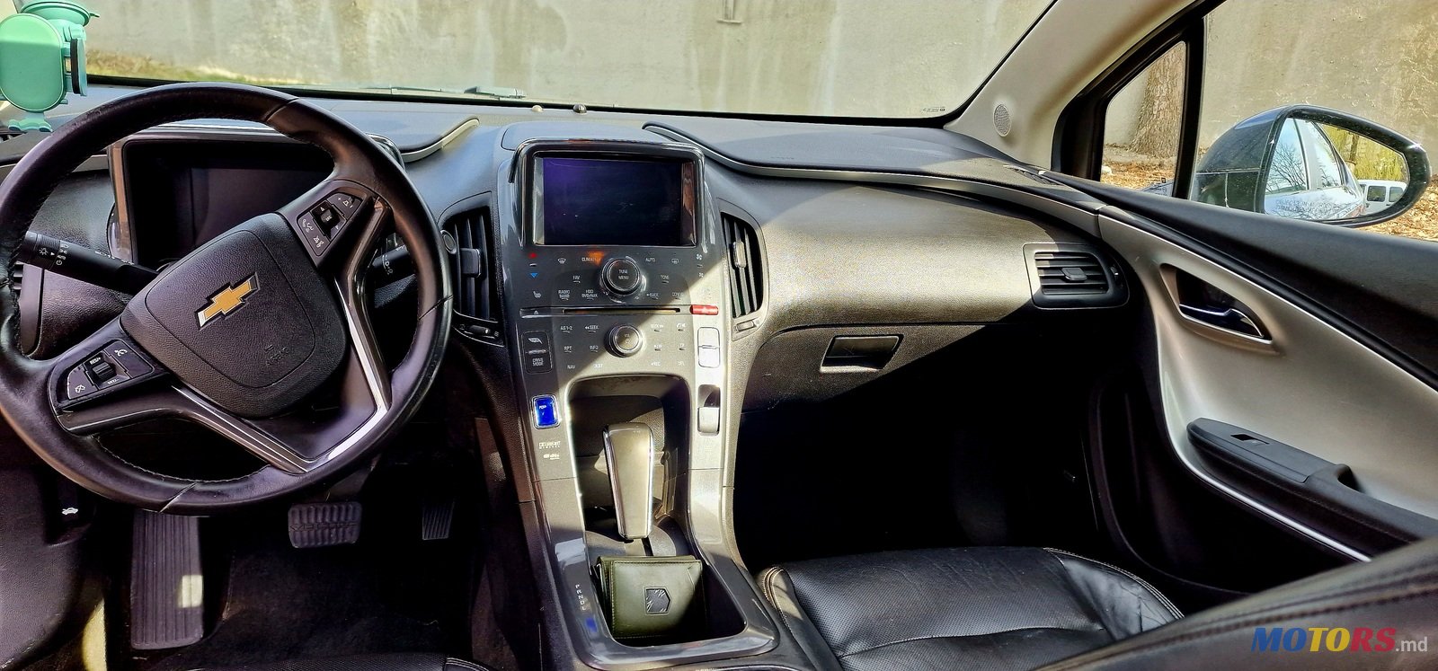 2012' Chevrolet Volt photo #3