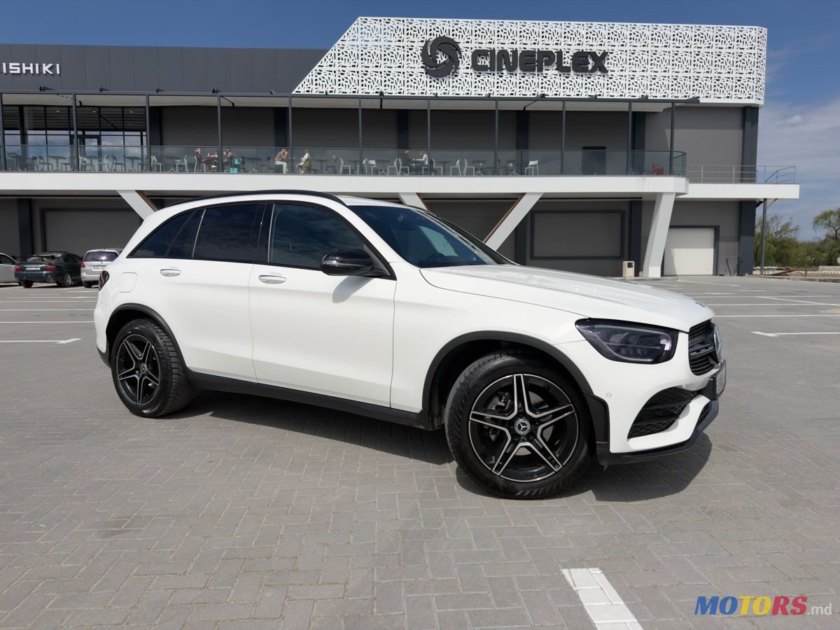 2022' Mercedes-Benz GLC photo #3