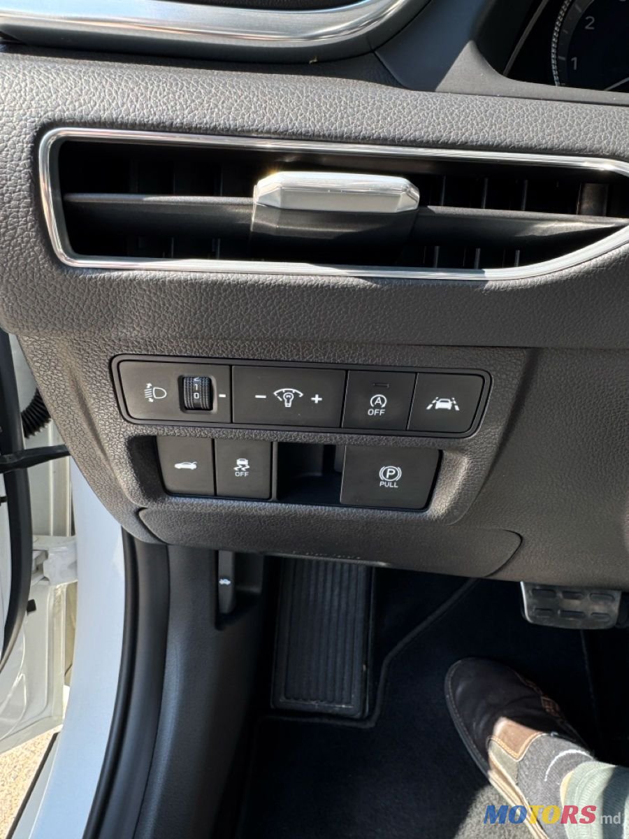 2020' Hyundai Sonata photo #5