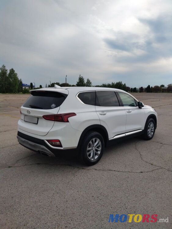 2019' Hyundai Santa Fe photo #3