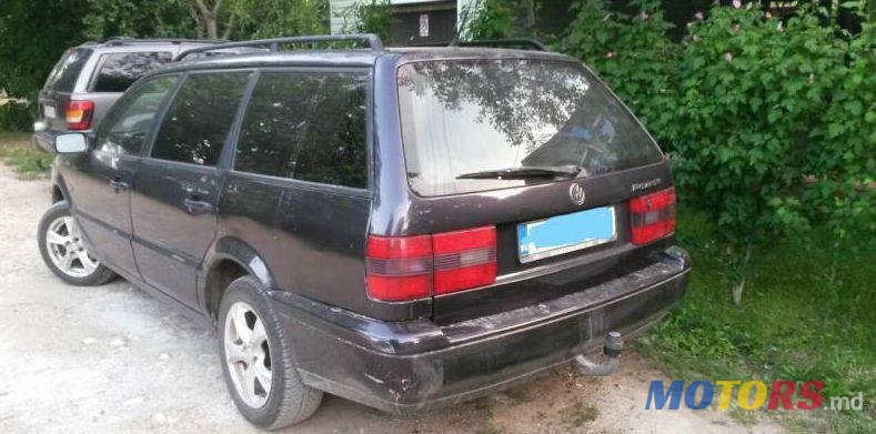 1996' Volkswagen Passat photo #1