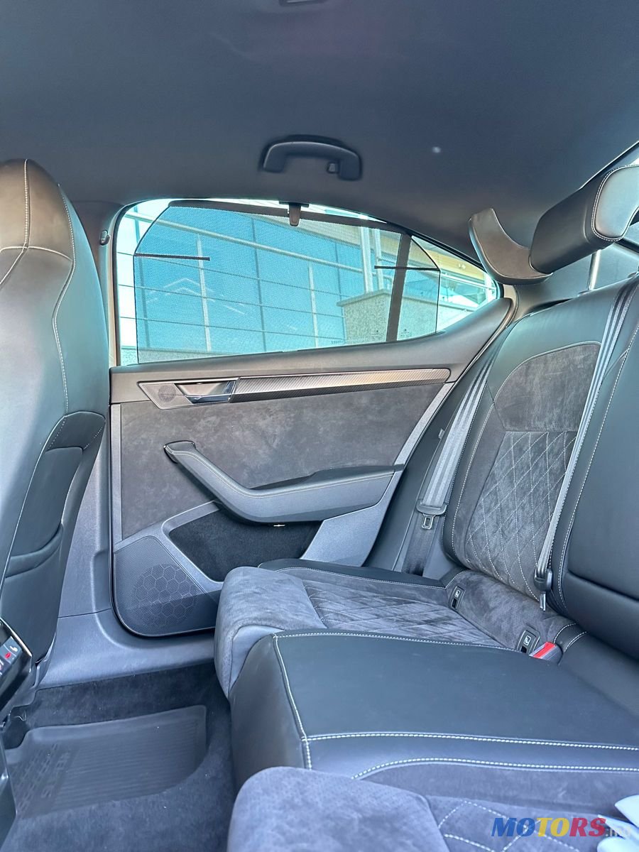 2020' Skoda Superb photo #3