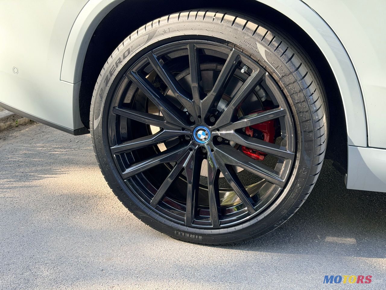 2023' BMW X5 photo #4