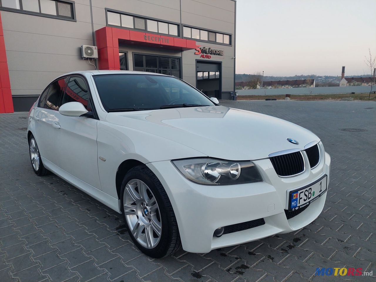 2008' BMW 3 Series photo #2