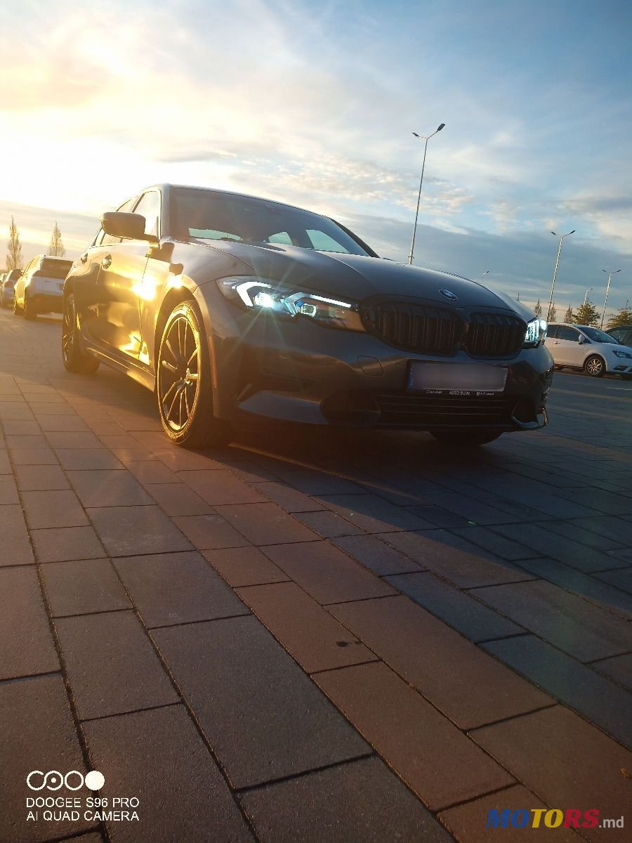 2019' BMW 3 Series photo #4