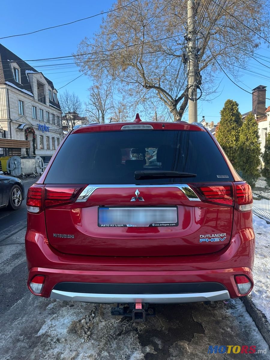 2017' Mitsubishi Outlander photo #5
