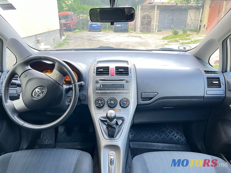 2008' Toyota Auris photo #6
