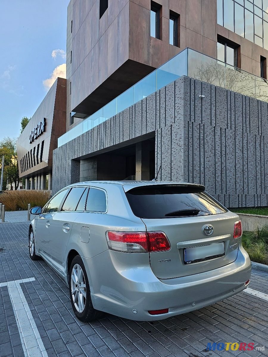 2009' Toyota Avensis photo #6