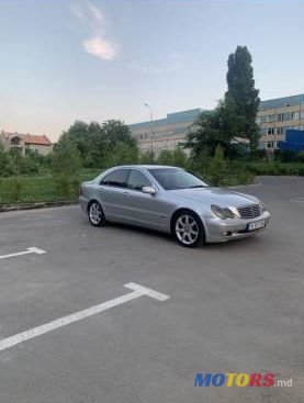 2001' Mercedes-Benz C photo #2