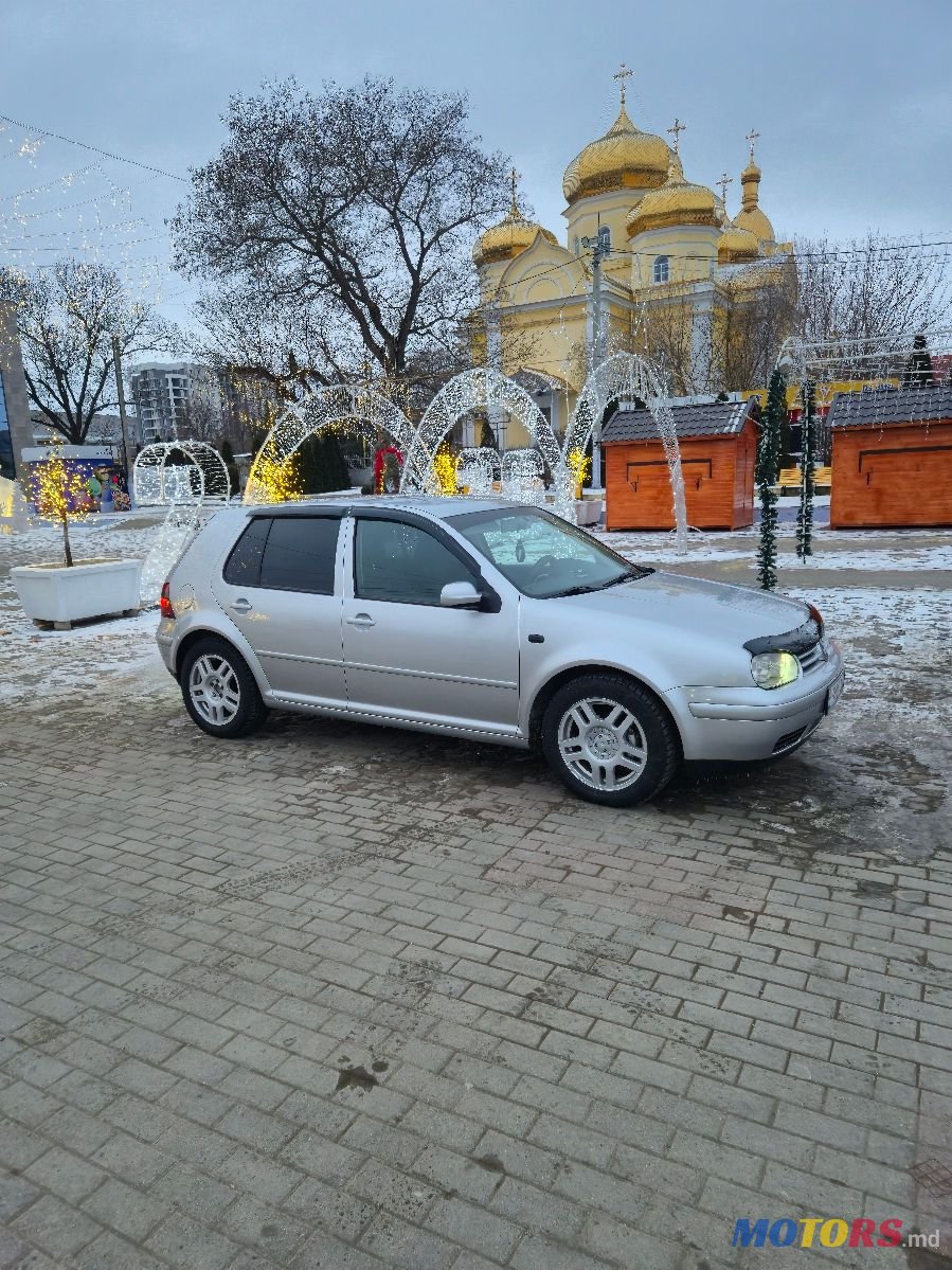 2002' Volkswagen Golf photo #6