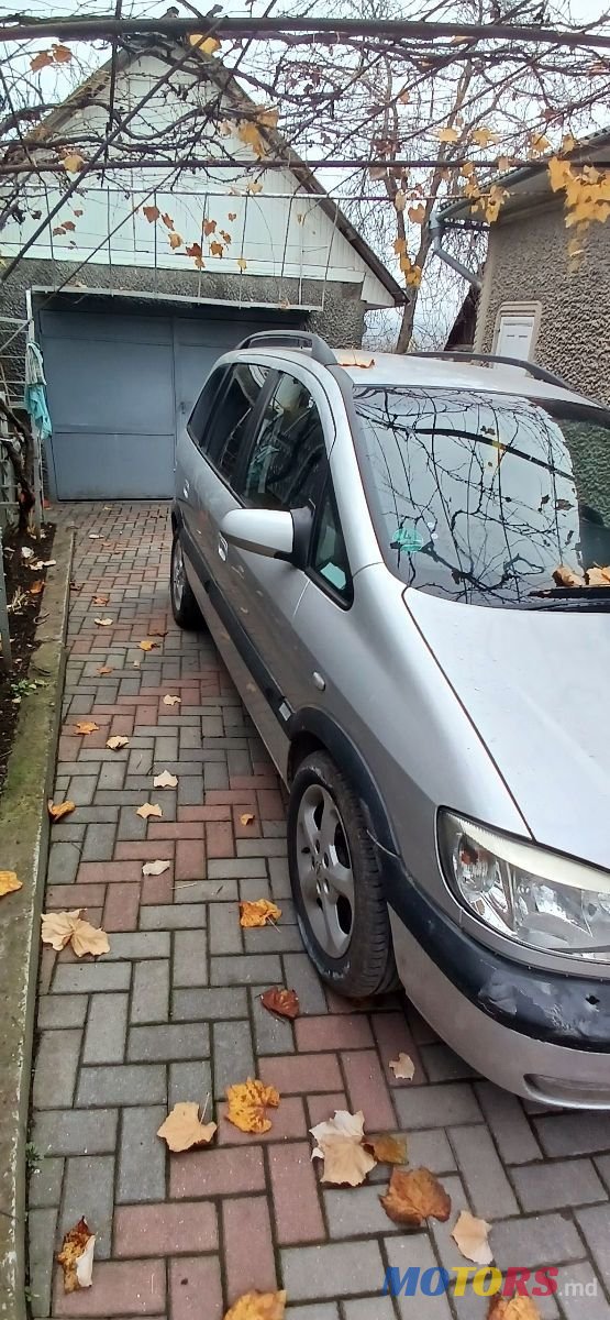 2004' Opel Zafira photo #2