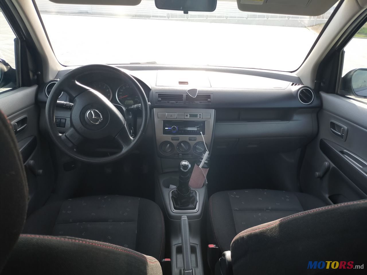 2003' Mazda 2 photo #4