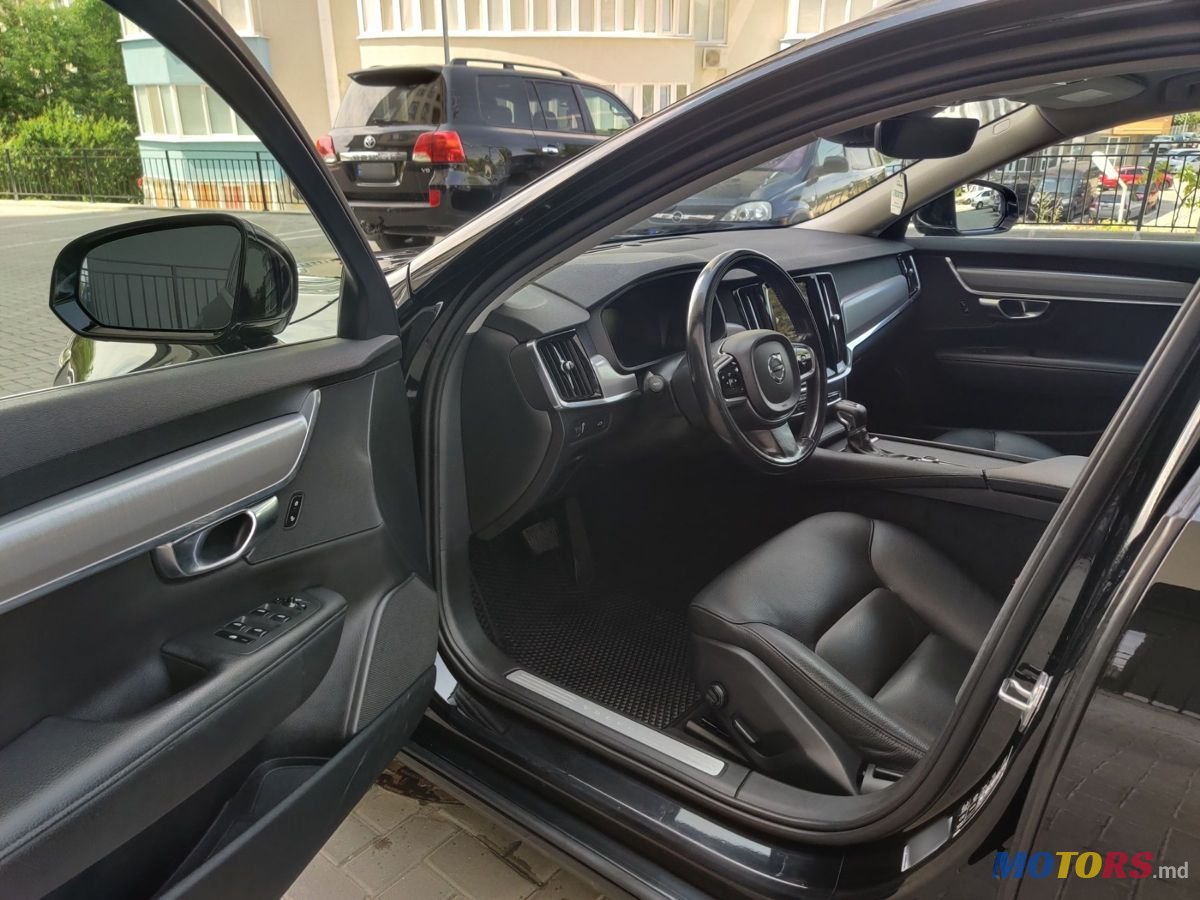 2017' Volvo V90 photo #3