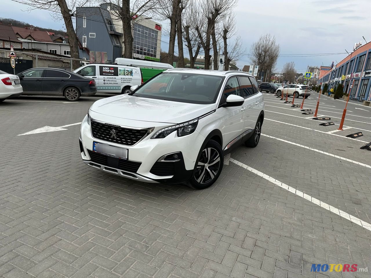 2019' Peugeot 5008 photo #1