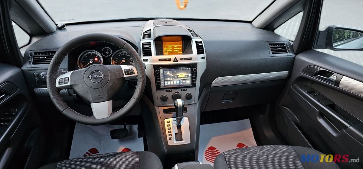2009' Opel Zafira photo #4