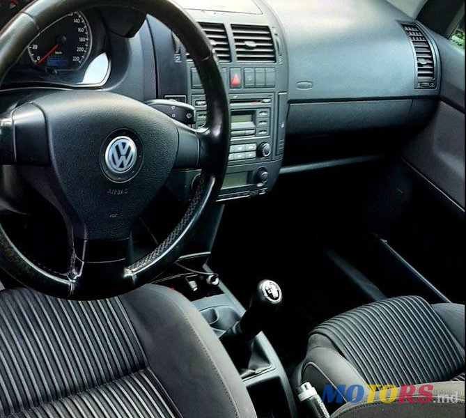 2006' Volkswagen Polo photo #5