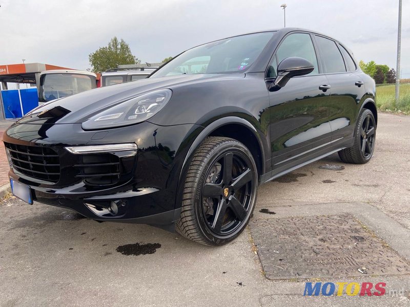 2018' Porsche Cayenne photo #1