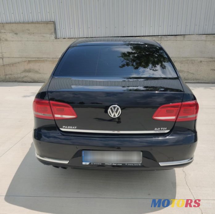 2012' Volkswagen Passat photo #4
