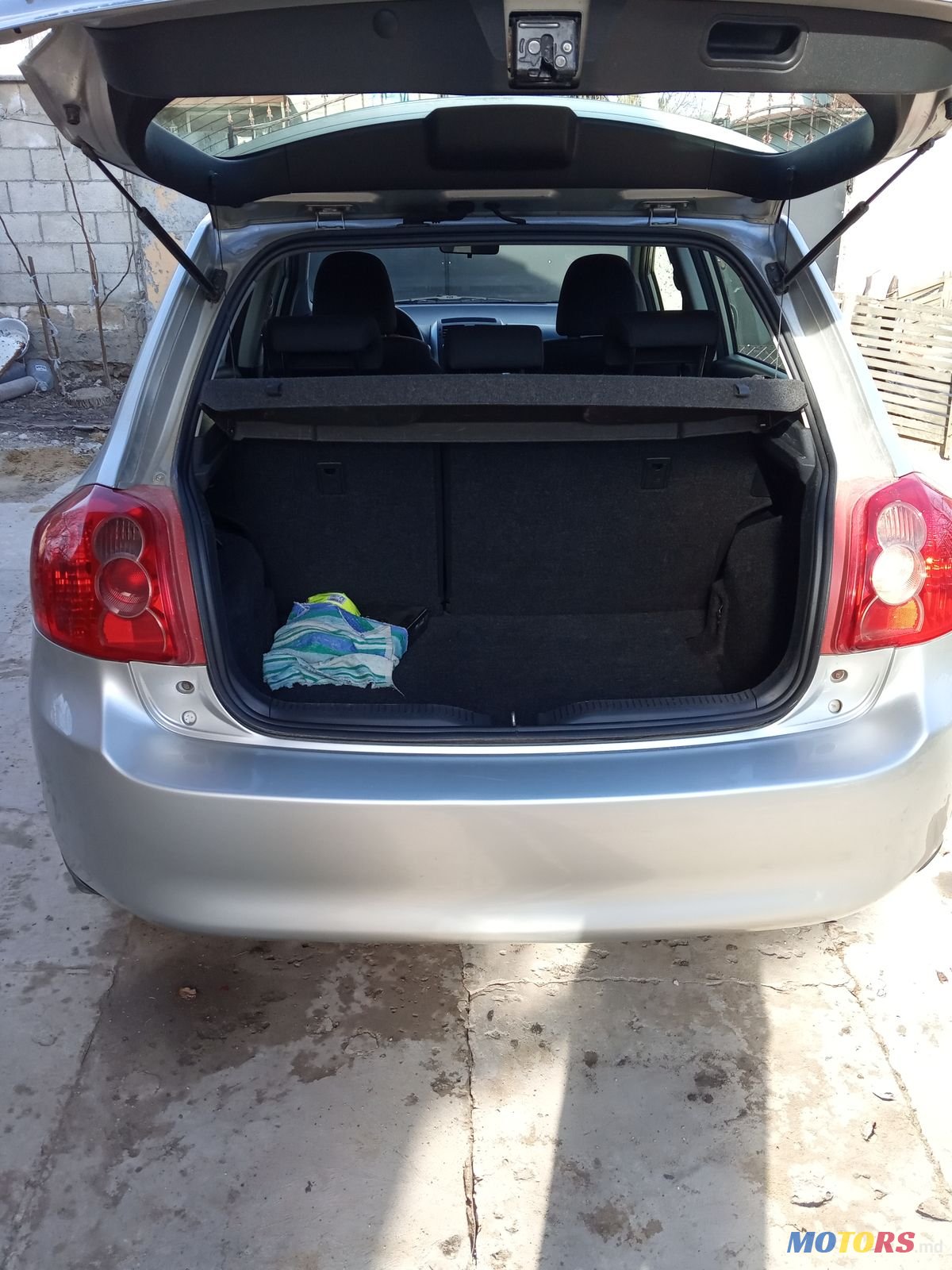 2008' Toyota Auris photo #6