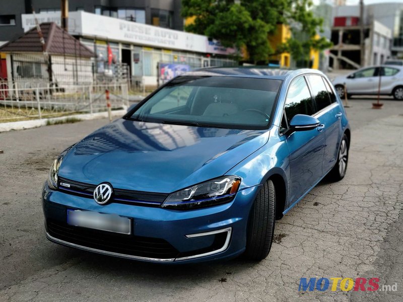 2014' Volkswagen Golf photo #2