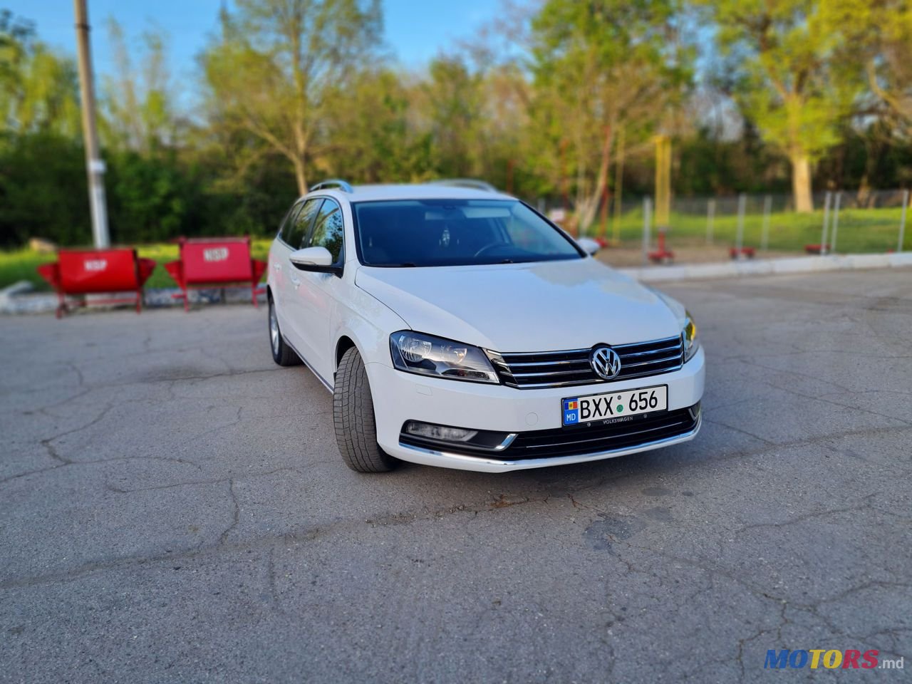 2012' Volkswagen Passat photo #2