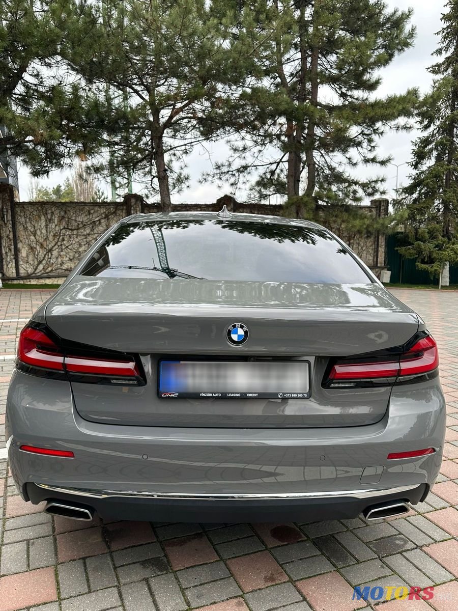 2021' BMW 5 Series photo #6