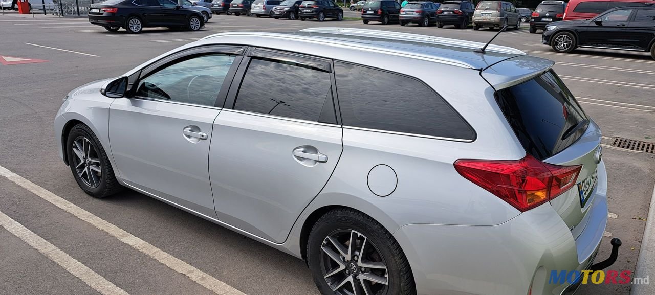 2016' Toyota Auris photo #4