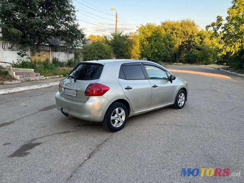 2007' Toyota Auris photo #6