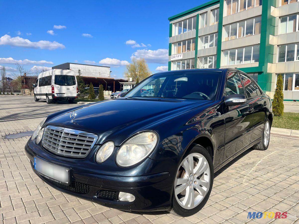 2002' Mercedes-Benz E-Class photo #2