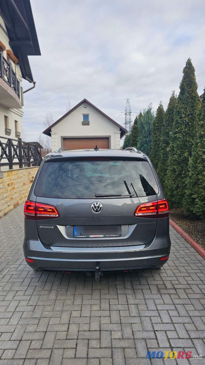 2019' Volkswagen Sharan photo #2