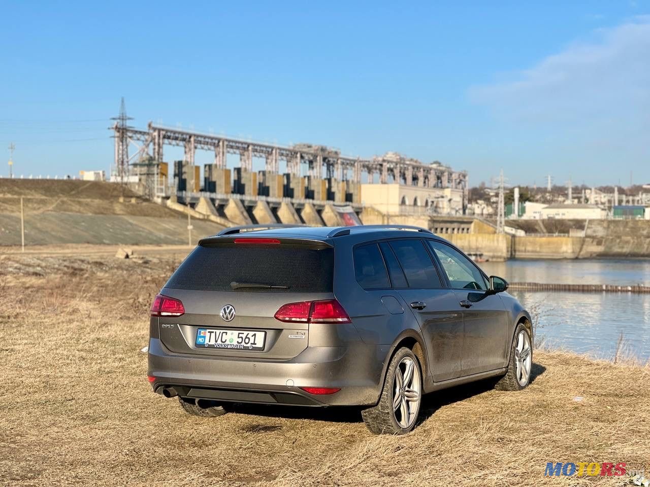 2015' Volkswagen Golf photo #1