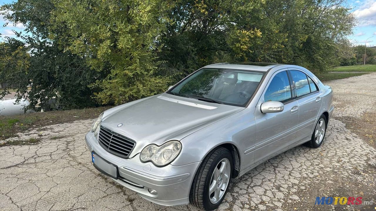 2002' Mercedes-Benz C-Class photo #1