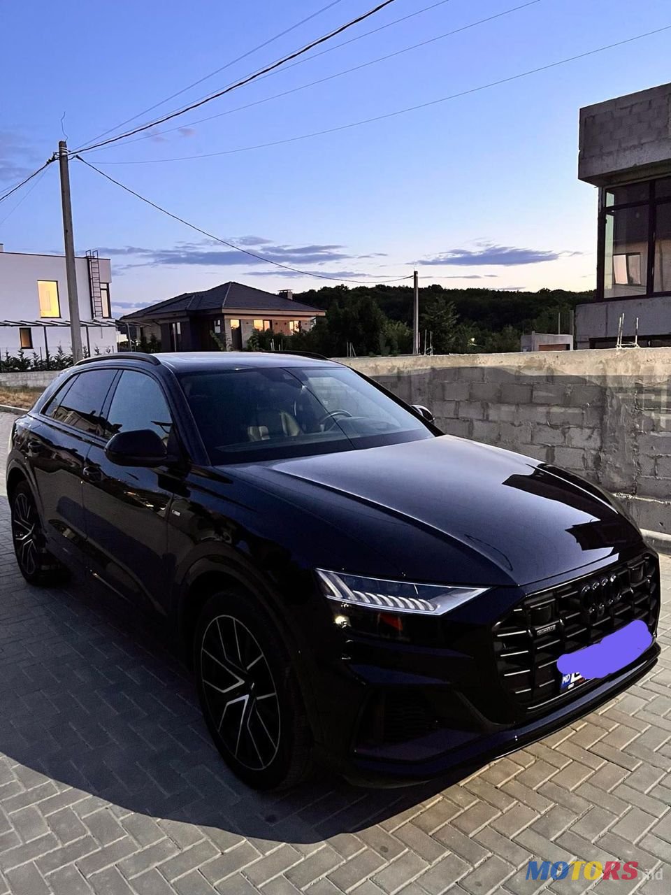 2019' Audi Q8 photo #3
