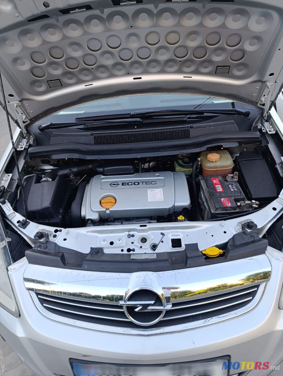 2009' Opel Zafira photo #3