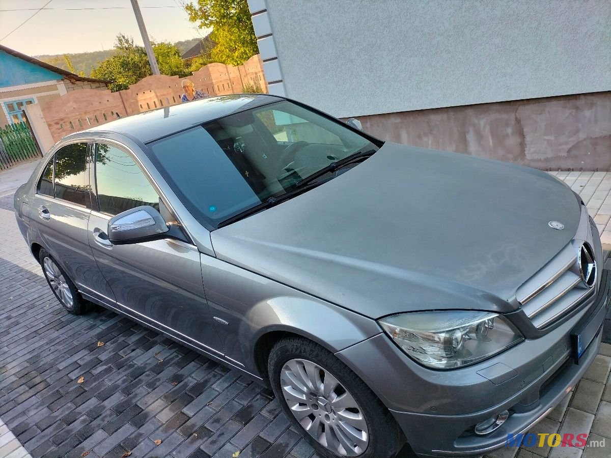 2008' Mercedes-Benz C-Class photo #2
