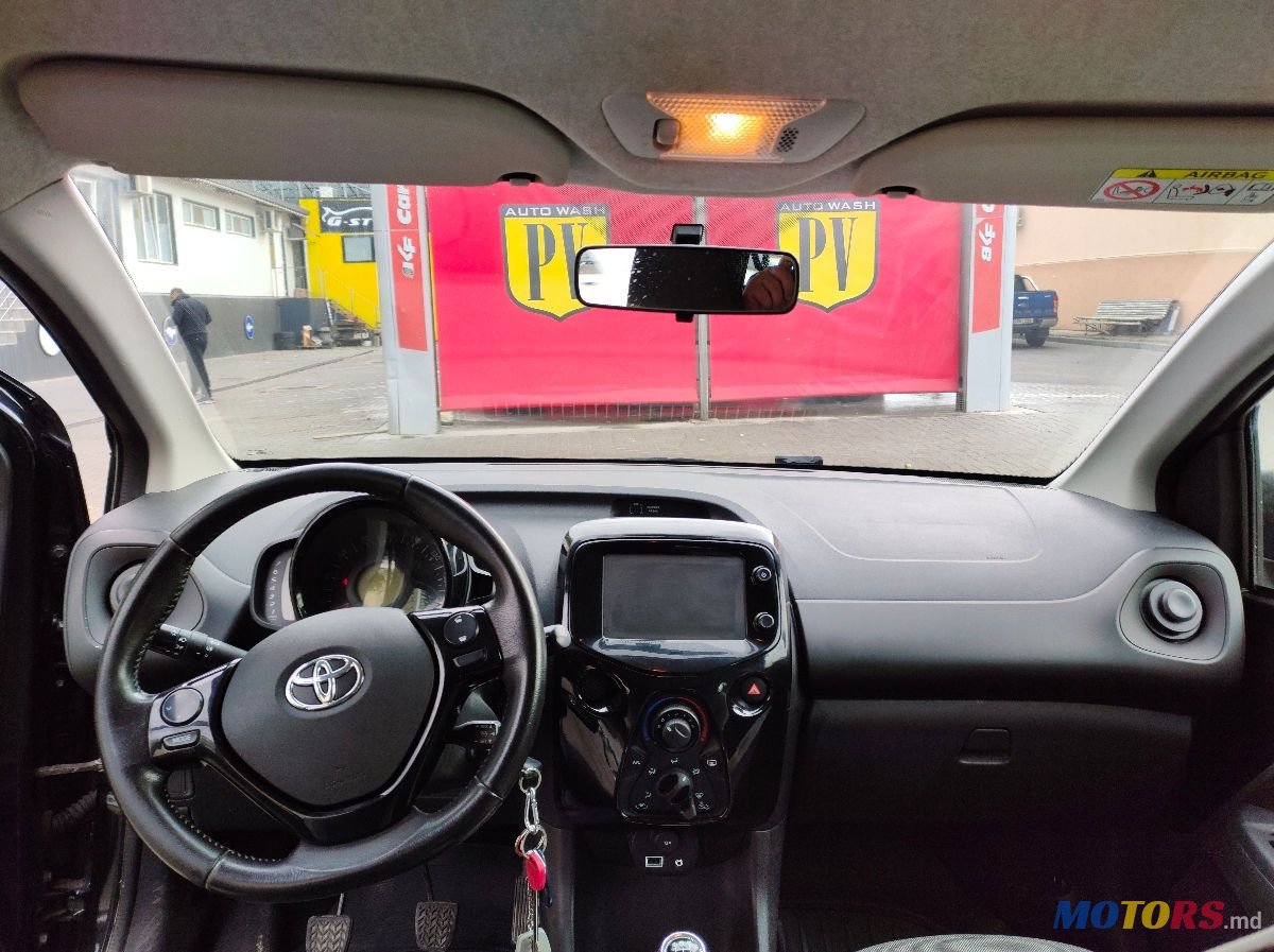 2017' Toyota Aygo photo #5