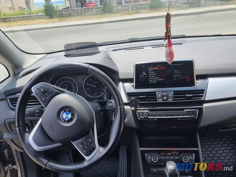 2016' BMW 216 Gran Tourer photo #6
