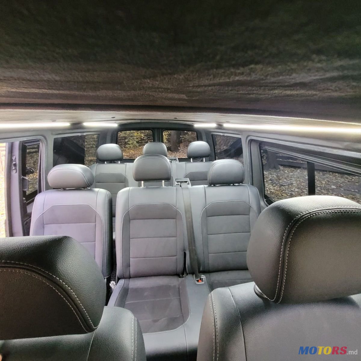 2018' Volkswagen Transporter photo #3