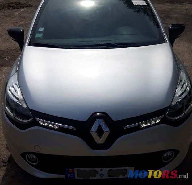 2014' Renault Clio photo #2