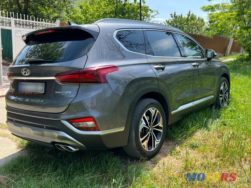 2018' Hyundai Santa Fe photo #3