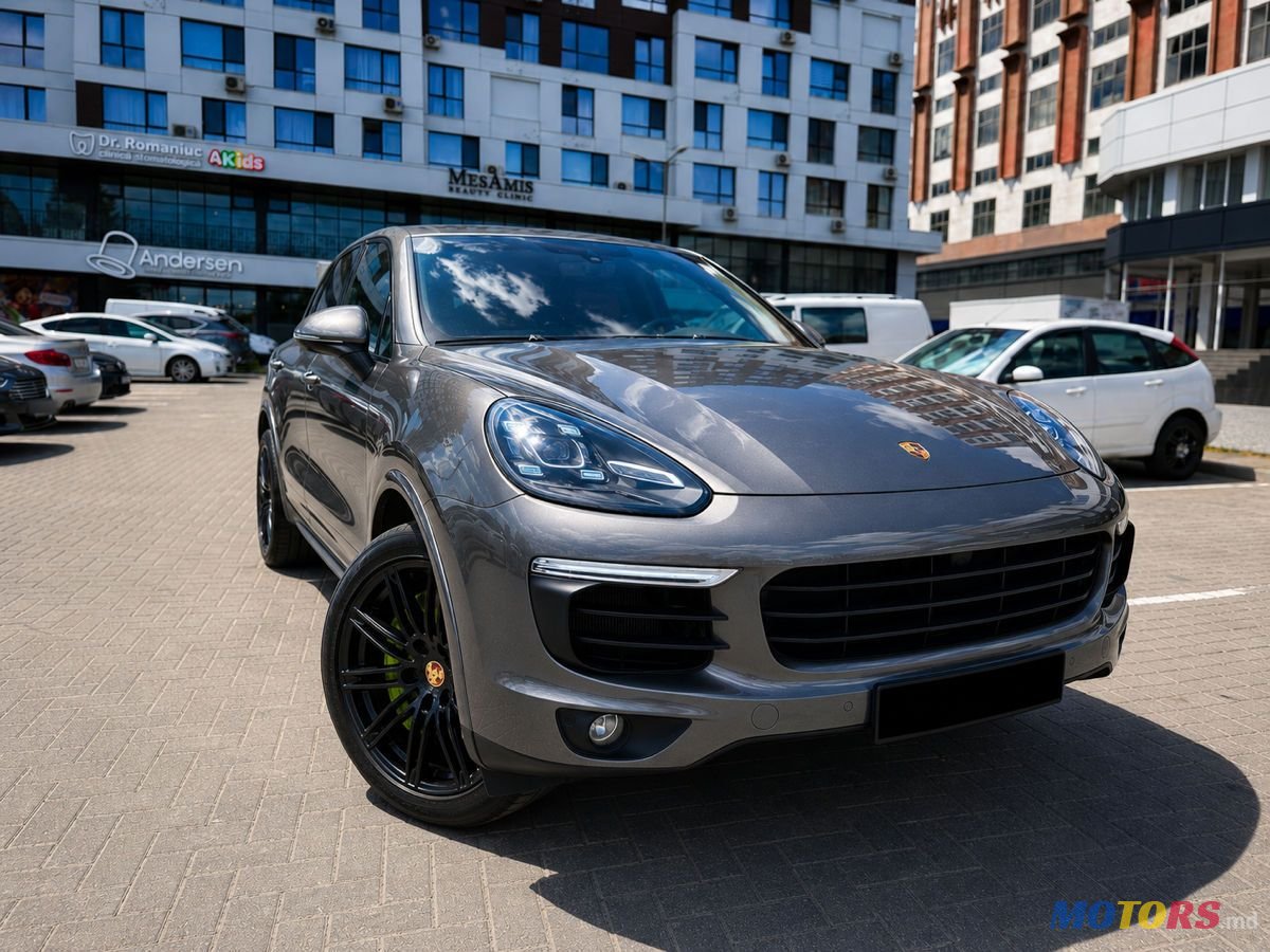 2016' Porsche Cayenne photo #1