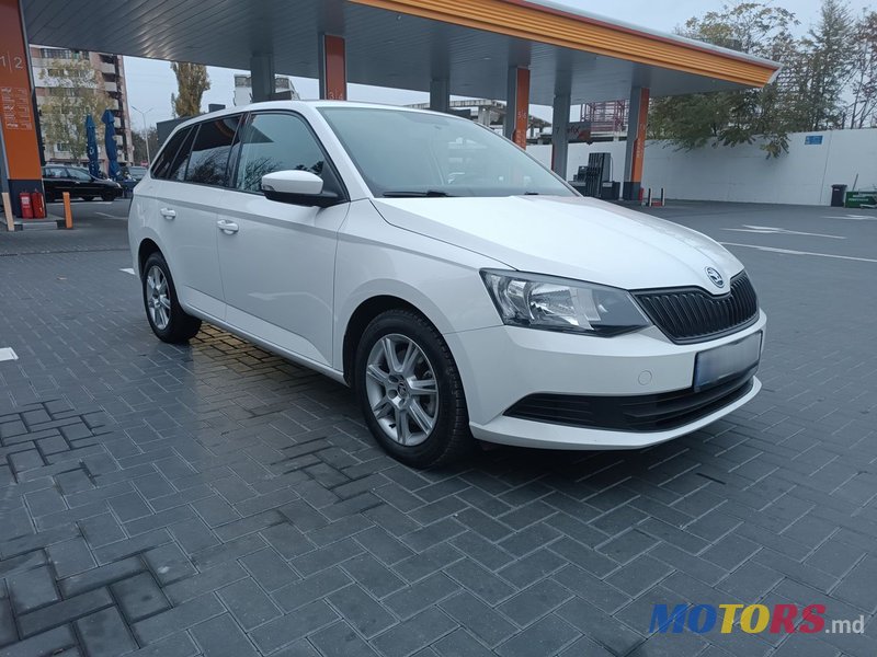 2015' Skoda Fabia photo #3